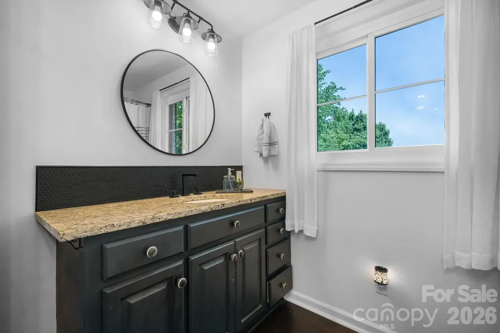 1314 Shirebourn Drive Hickory NC 28602
