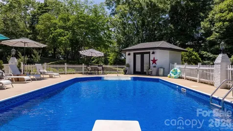 1314 Shirebourn Drive Hickory NC 28602