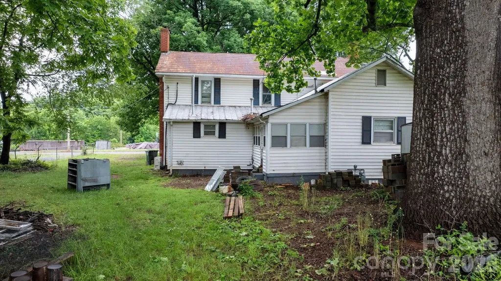 1311 N College Avenue Newton NC 28658