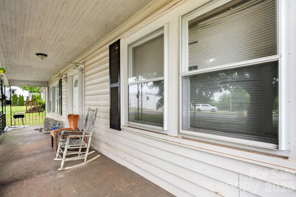 1311 N College Avenue Newton NC 28658