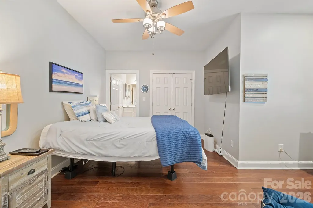 8829 Legacy Lake Lane Charlotte NC 28269