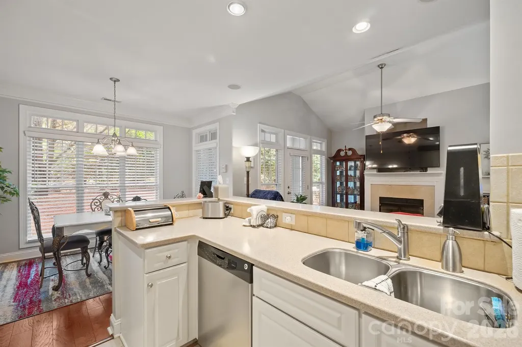 8829 Legacy Lake Lane Charlotte NC 28269