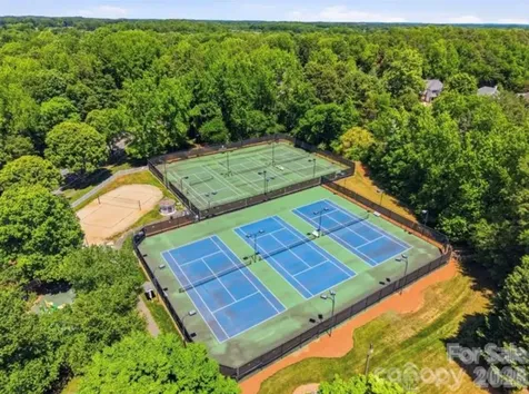 8829 Legacy Lake Lane Charlotte NC 28269