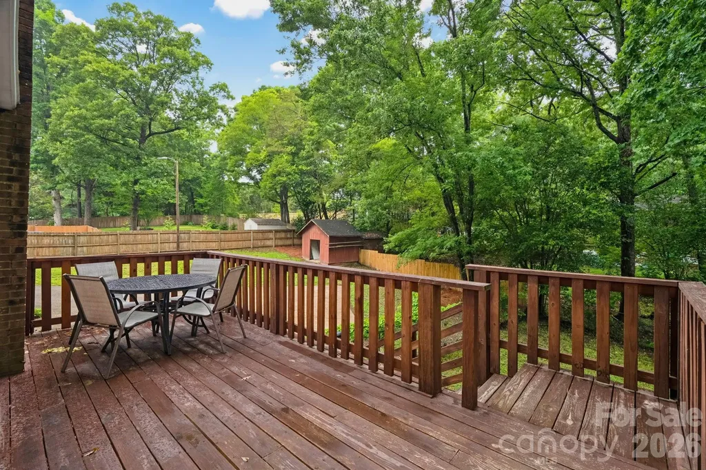 1623 Lumarka Drive Charlotte NC 28212