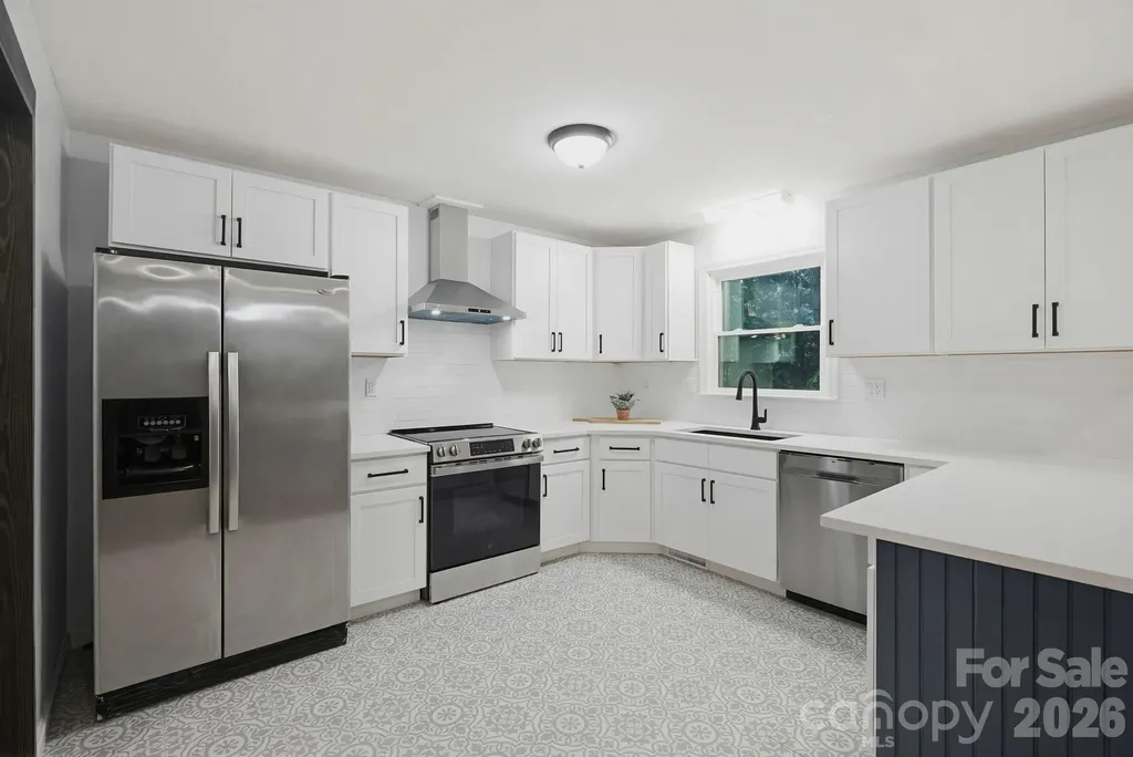 1623 Lumarka Drive Charlotte NC 28212