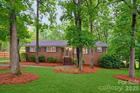 1623 Lumarka Drive Charlotte NC 28212