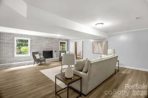 1623 Lumarka Drive Charlotte NC 28212