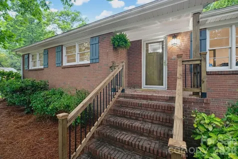 1623 Lumarka Drive Charlotte NC 28212