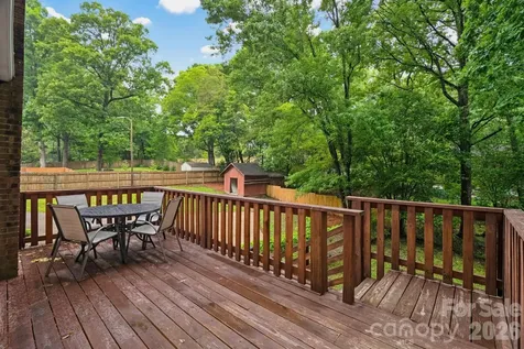 1623 Lumarka Drive Charlotte NC 28212