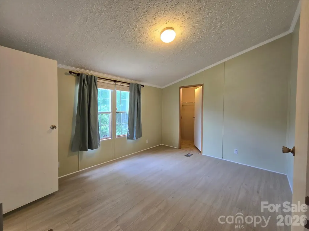 2094 Wilson Road Asheville NC 28806