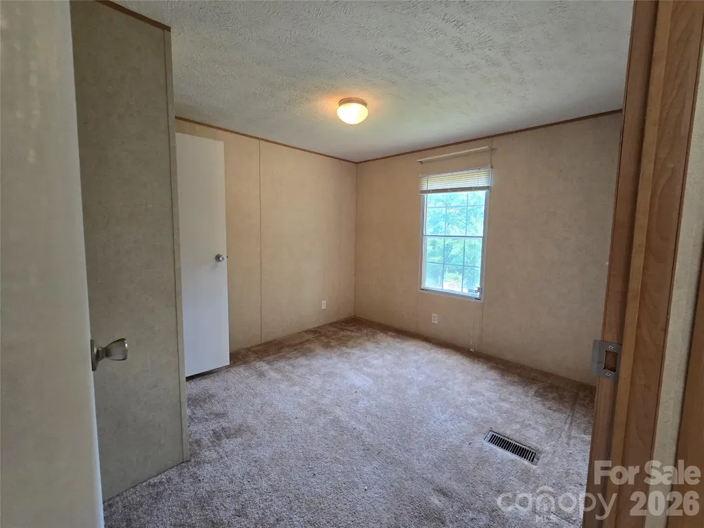2094 Wilson Road Asheville NC 28806