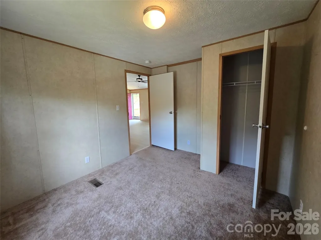 2094 Wilson Road Asheville NC 28806