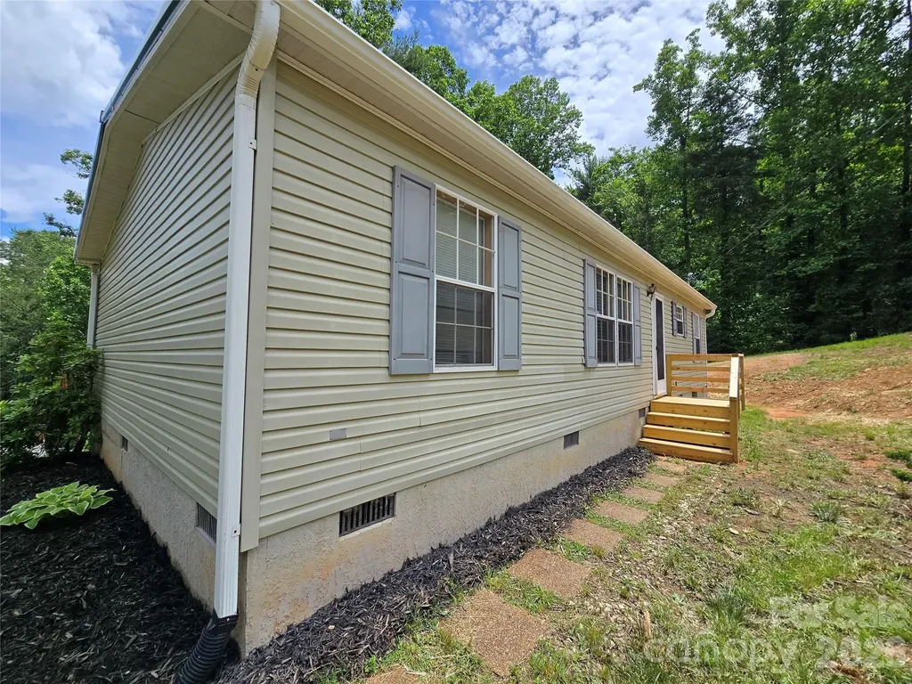 2094 Wilson Road Asheville NC 28806