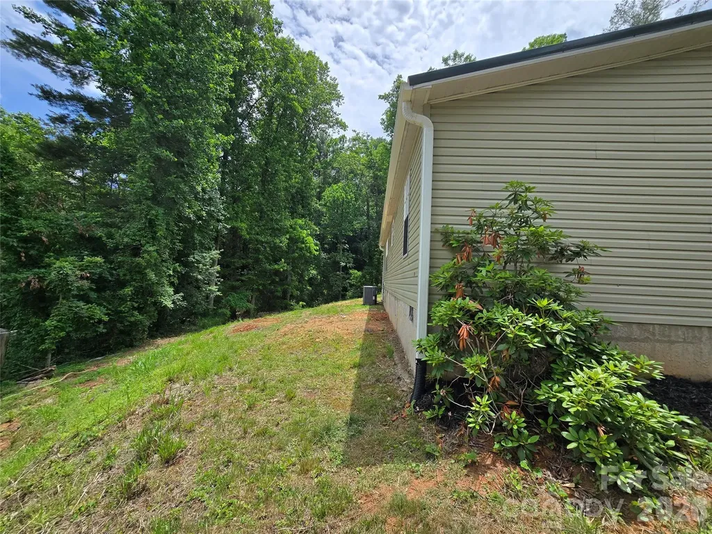 2094 Wilson Road Asheville NC 28806