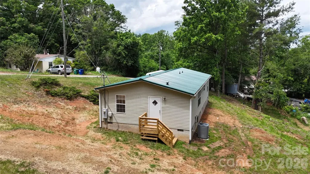 2094 Wilson Road Asheville NC 28806