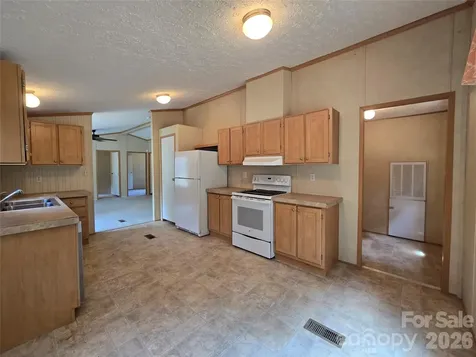 2094 Wilson Road Asheville NC 28806