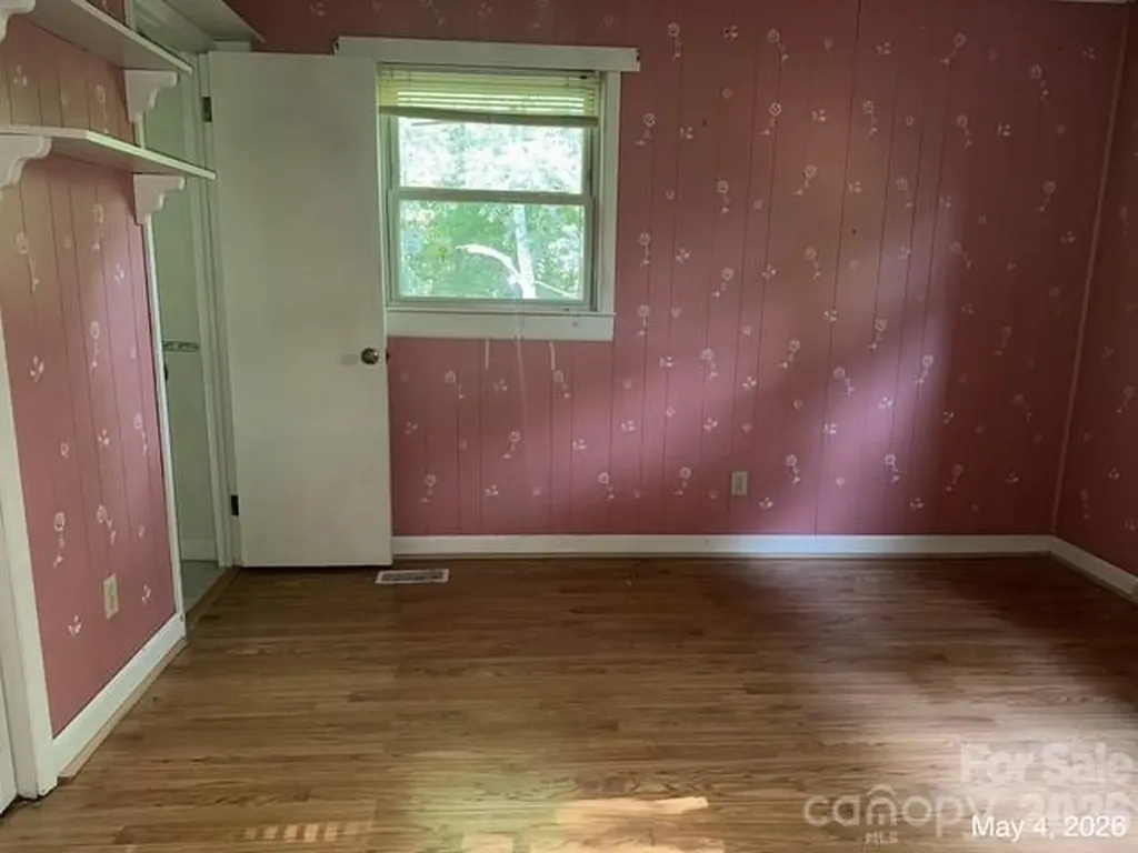 3734 N Lail Avenue Morganton NC 28655