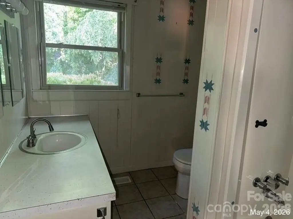 3734 N Lail Avenue Morganton NC 28655