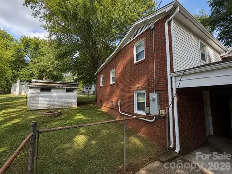 330 W 27th Street Newton NC 28625