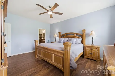 112 B Davenport Drive Statesville NC 28677