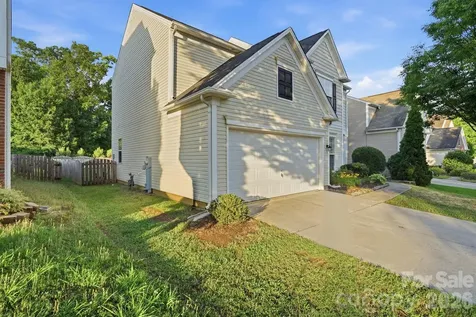 2910 Azalea Hills Drive Charlotte NC 28262