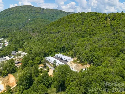 130 Speed Way Lake Toxaway NC 28747