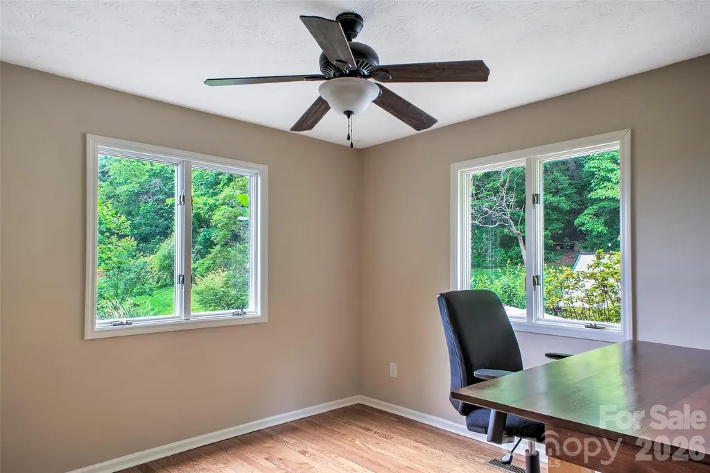53 Braddock Way Asheville NC 28803