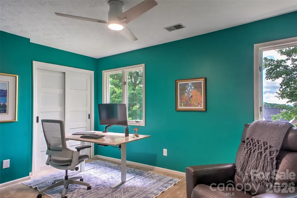 53 Braddock Way Asheville NC 28803