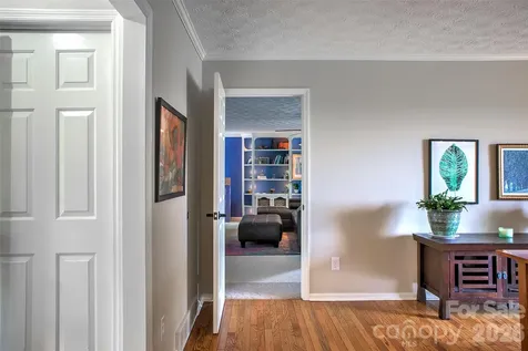 53 Braddock Way Asheville NC 28803