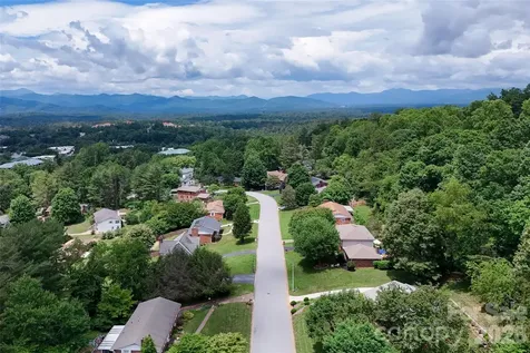 53 Braddock Way Asheville NC 28803