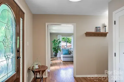 53 Braddock Way Asheville NC 28803