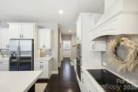 3083 Twin Lakes Drive Weddington NC 28104