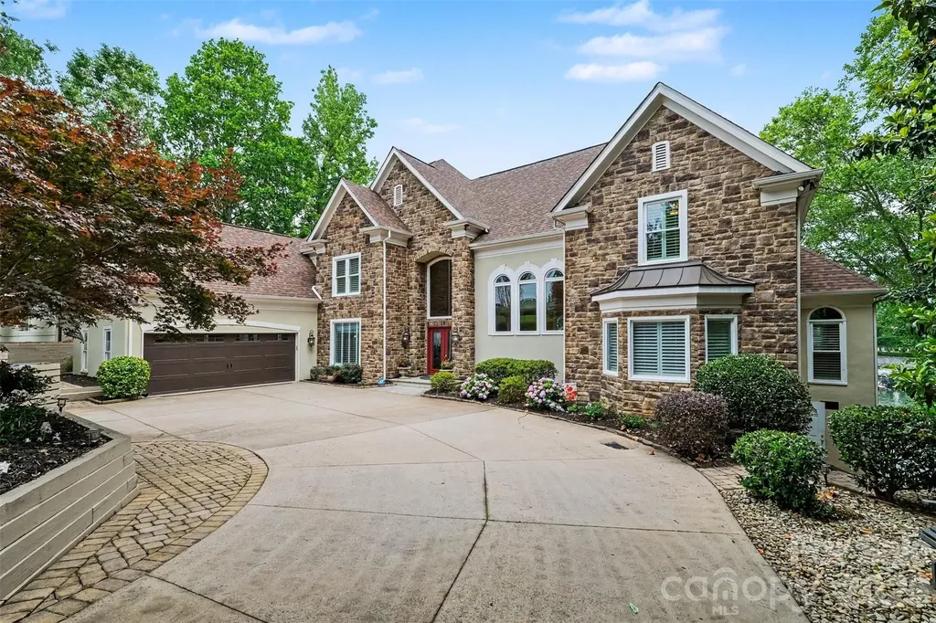 16105 Woolwine Road Charlotte NC 28278