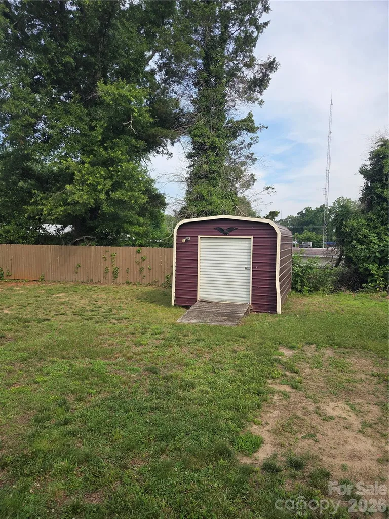 707 E 1st Street Cherryville NC 28021