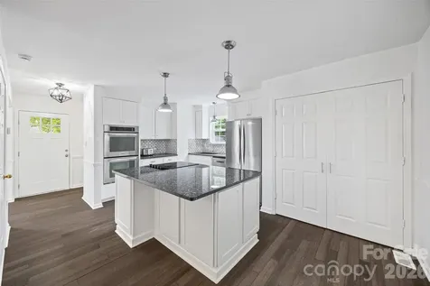 6226 Dumont Lane Charlotte NC 28269