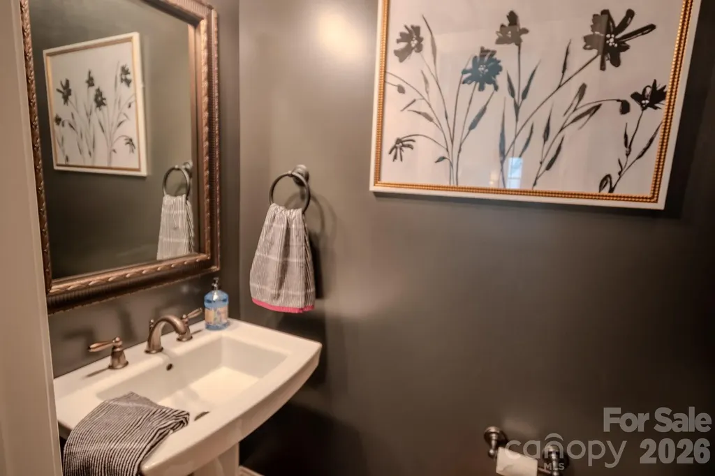4015 Foxes Trail Cramerton NC 28032