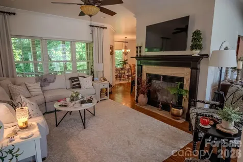 4015 Foxes Trail Cramerton NC 28032