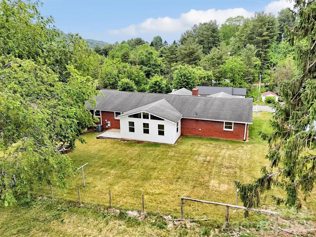 104 Beaverdam Heights Drive Canton NC 28716