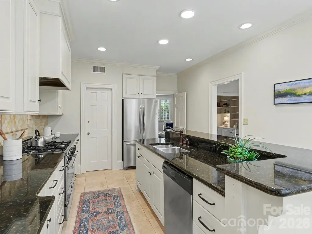148 Perrin Place Charlotte NC 28207