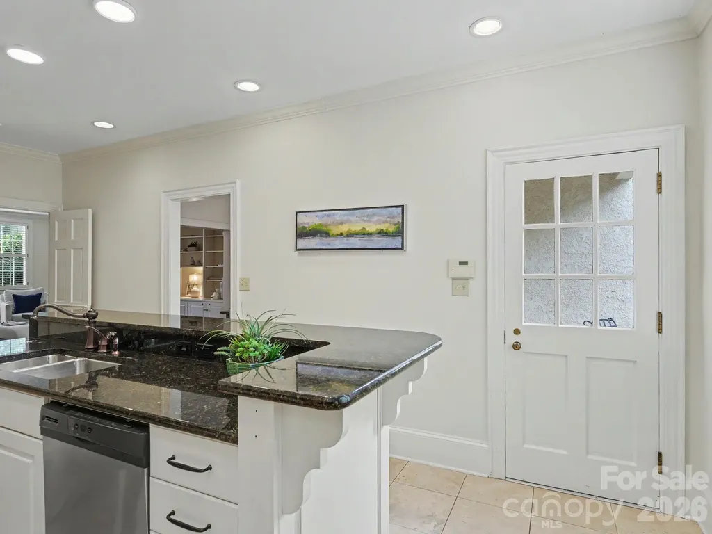 148 Perrin Place Charlotte NC 28207