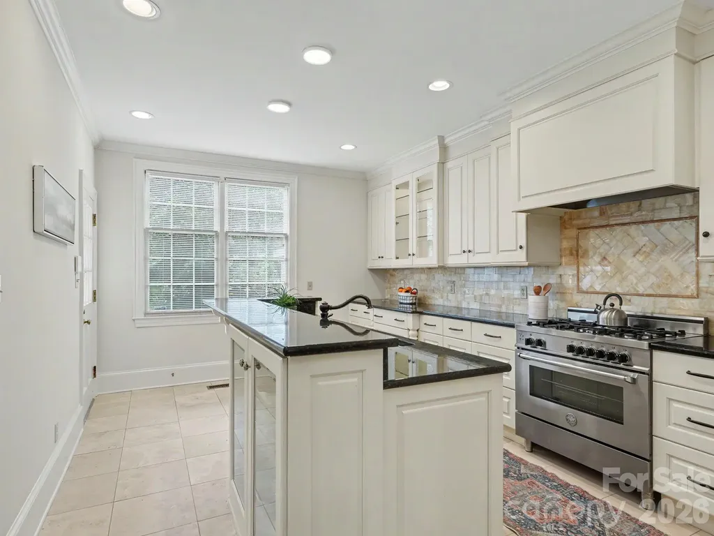 148 Perrin Place Charlotte NC 28207