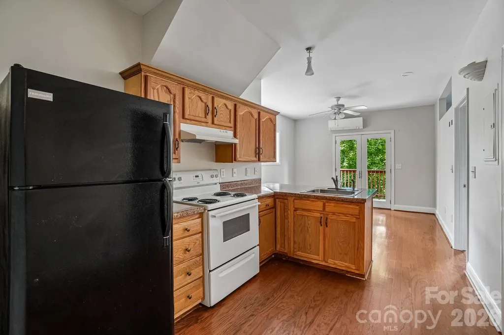 25 Houston Street Asheville NC 28801