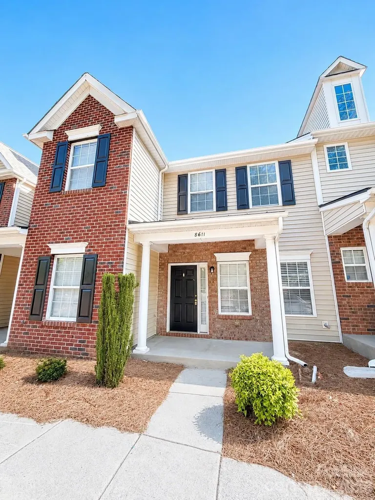 8611 Wandering Creek Way Charlotte NC 28227
