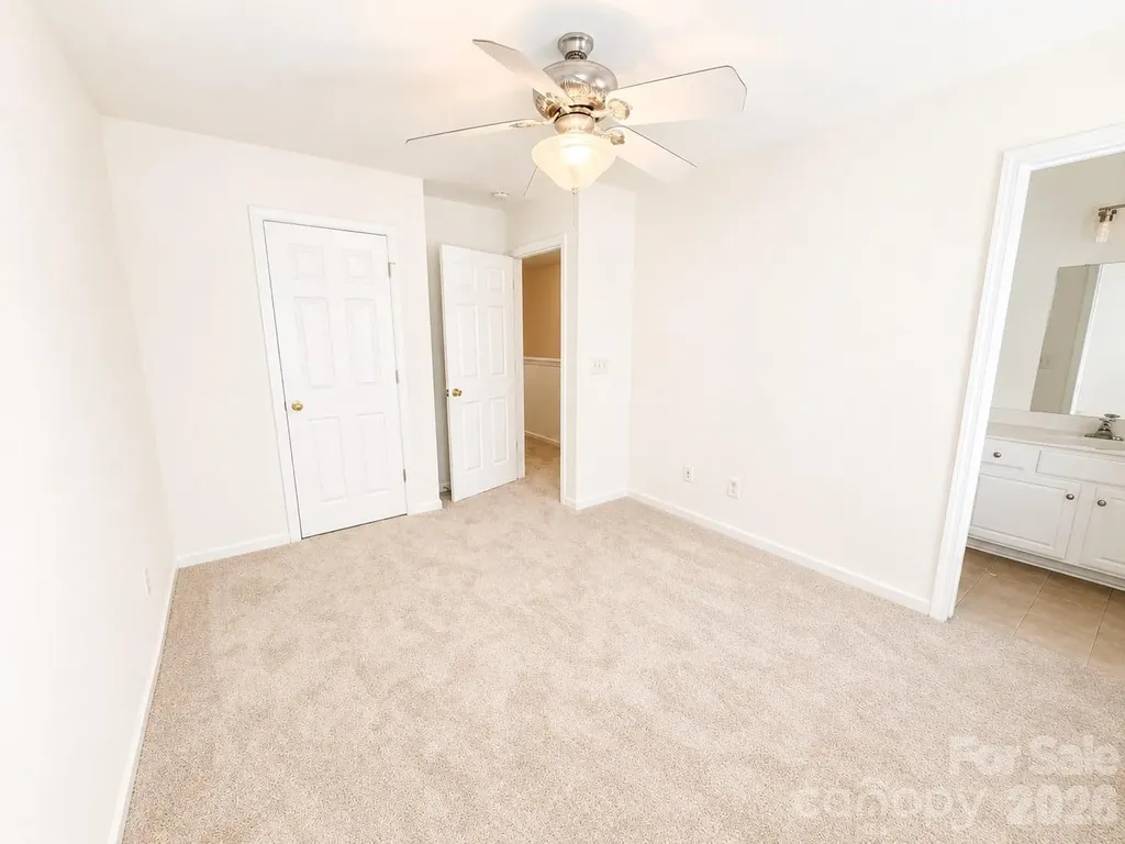 8611 Wandering Creek Way Charlotte NC 28227