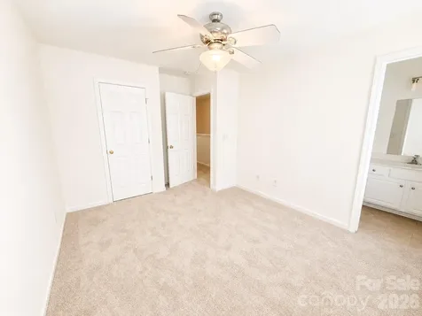 8611 Wandering Creek Way Charlotte NC 28227