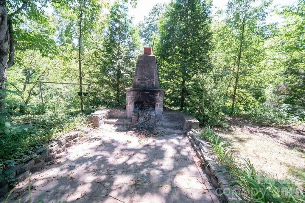 108 Beall Street NW Lenoir NC 28645