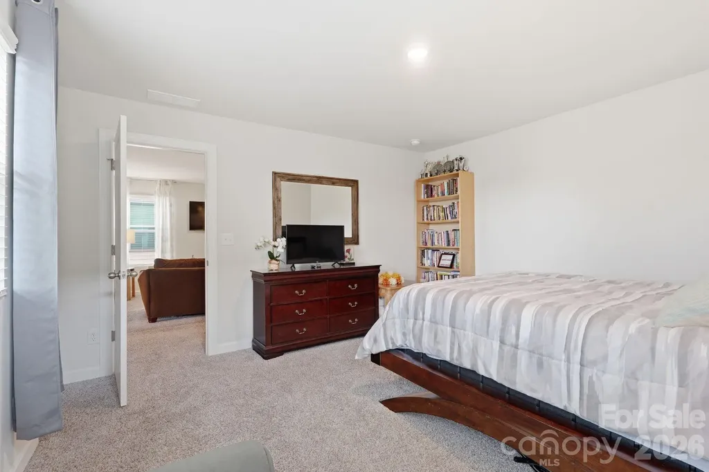 5012 Shadbush Road Charlotte NC 28215