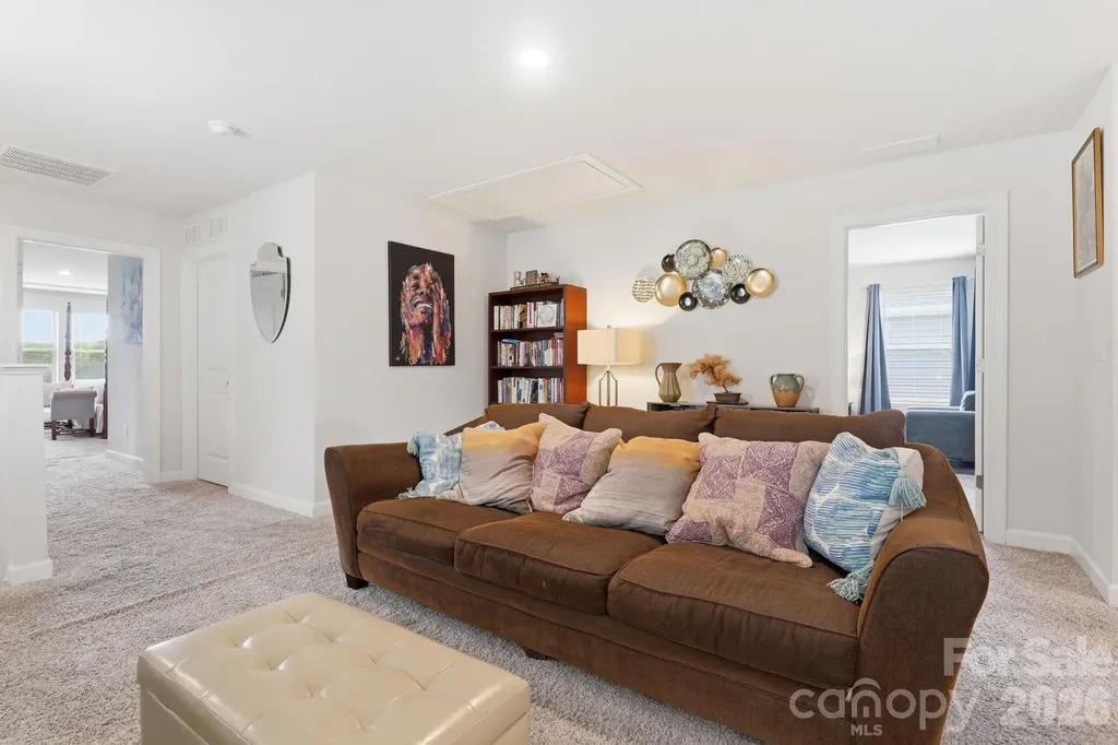 5012 Shadbush Road Charlotte NC 28215