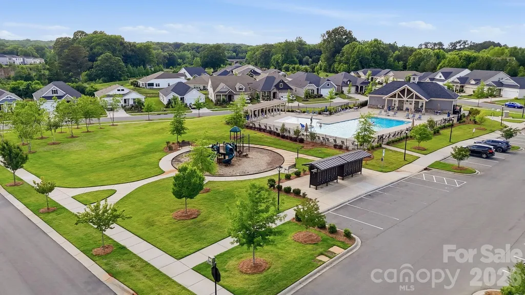 5012 Shadbush Road Charlotte NC 28215
