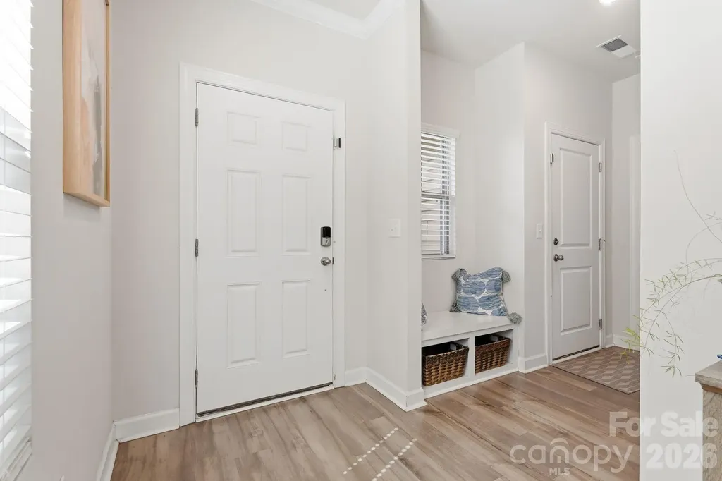 5012 Shadbush Road Charlotte NC 28215